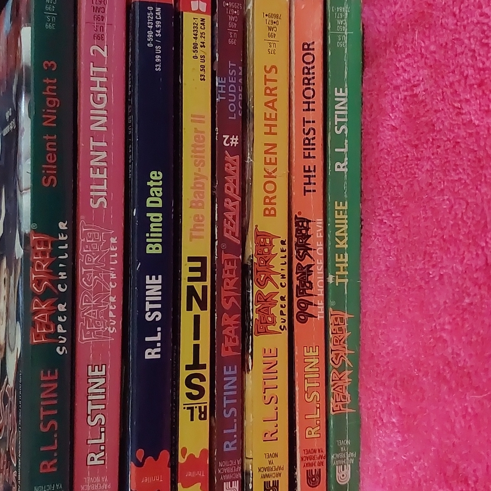 R. L. Stine 8 Book Fear Street Lot